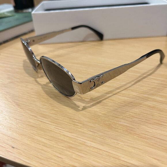 Celine Metal Oval CL40235U - Picture 2 of 6